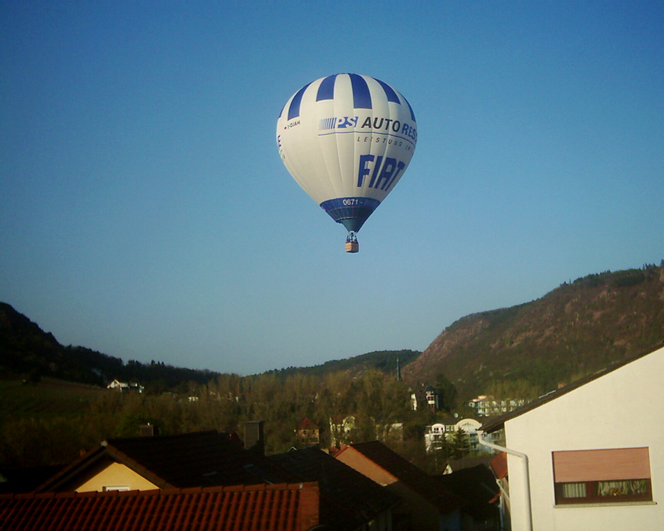 Heißluftballon über Ebernburg